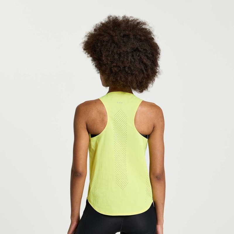 Yellow Saucony Pinnacle Tank Women's Tank Top | Malaysia S46719-S63